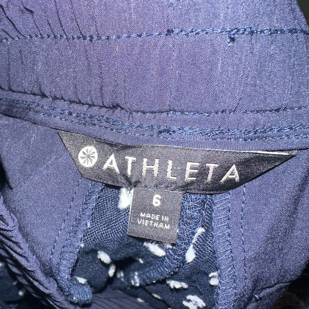 Athleta Size 6 Cabo Tide Linen 4" Inseam Shorts In Petite Diamond Navy Print - Picture 5 of 9